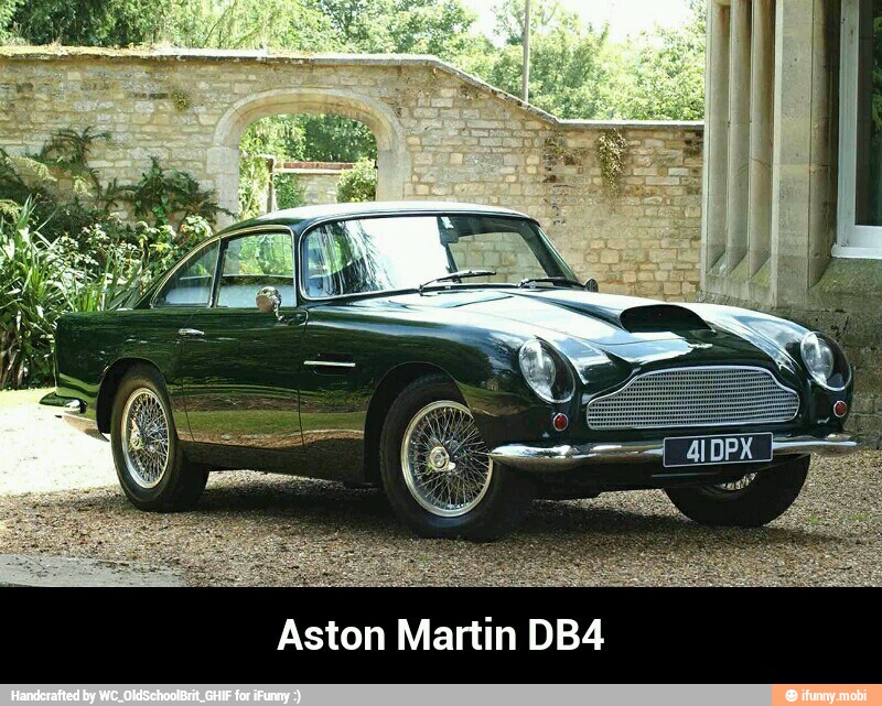 Aston Martin DB4