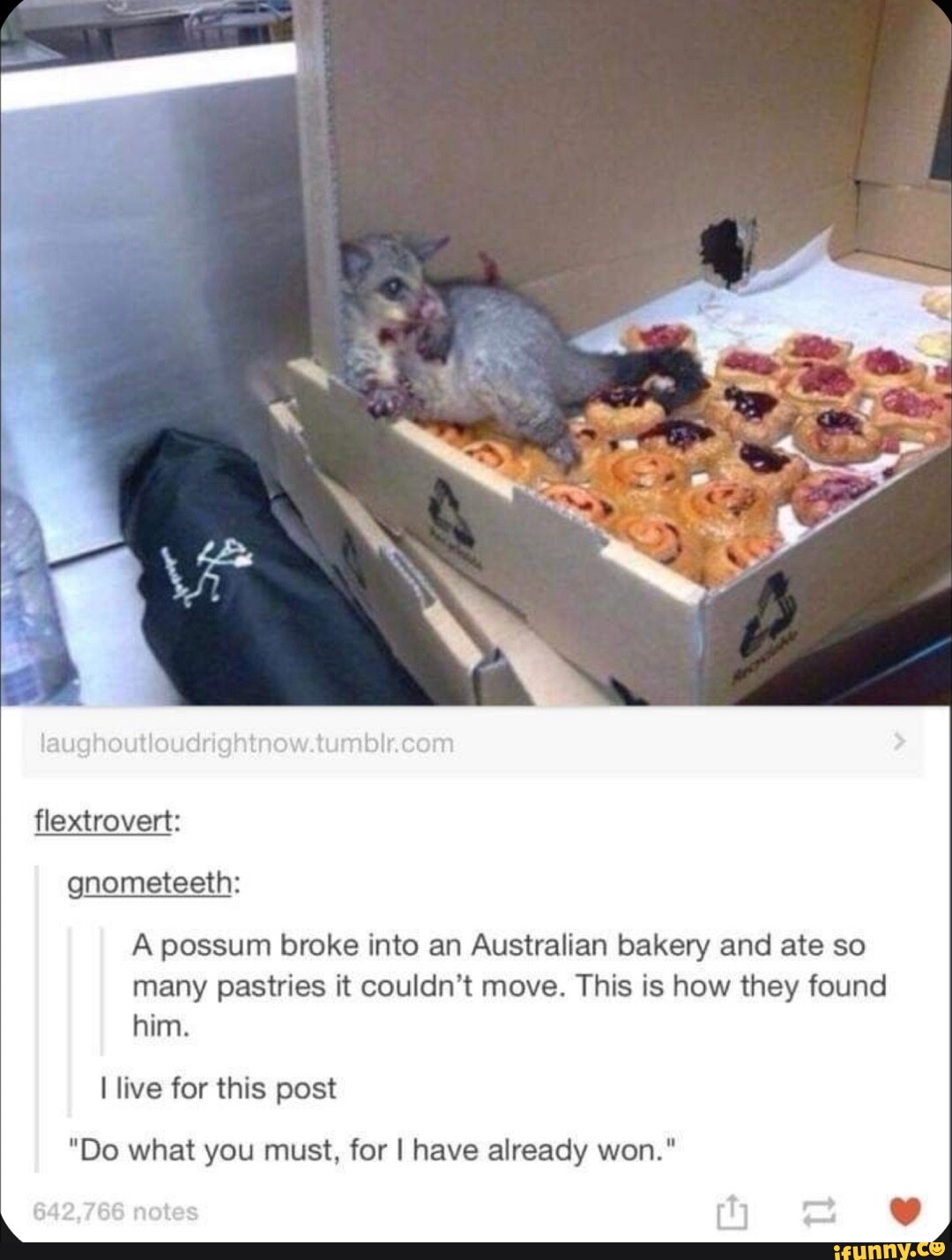 Он уже пробрался. Гомер симпсон мем. Страшные страшные колыбельные. Он уже пробрался. Тили тили бом закрой глаза скорее.