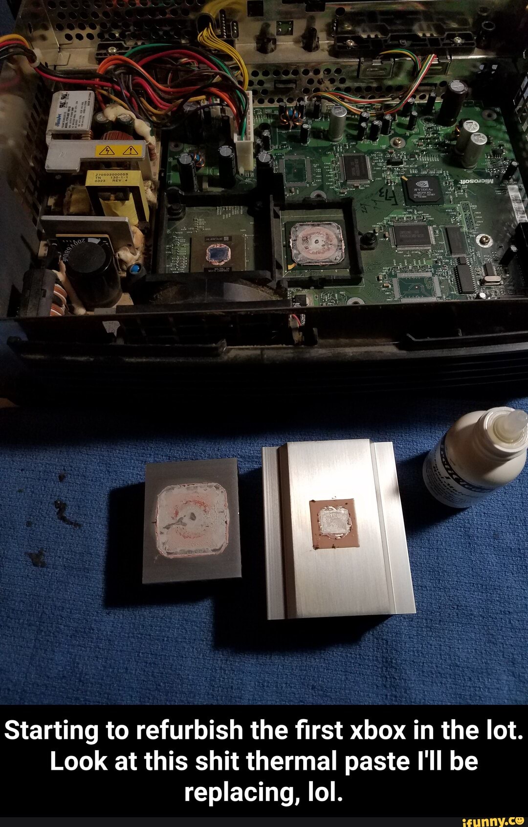 Starting to refurbish the first xbox in the lot.
Look at this shit thermal paste I'll be replacing, lol. - Starting to refurbish the first xbox in the lot. Look at this shit thermal paste I'll be replacing, lol.