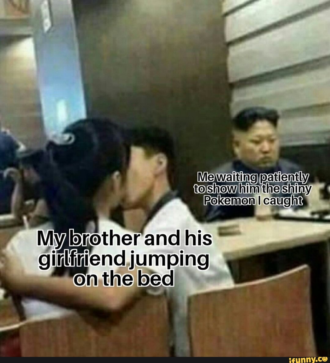 g
int ¡end jumping ia
the bed)